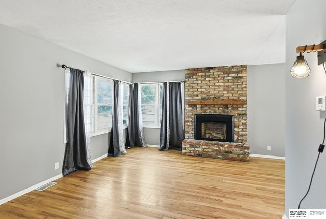 9634 Spaulding Street, Omaha, NE 68134