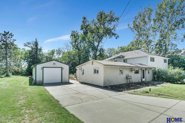 835 W Burnham Street, Lincoln, NE 68522