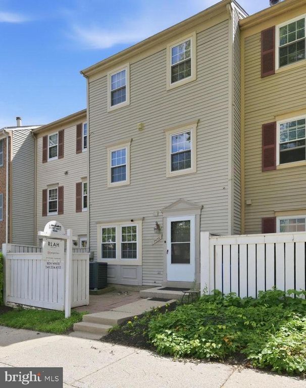 Image 1 of property listing at 11456 FRUITWOOD WAY #95, Germantown, MD 20876