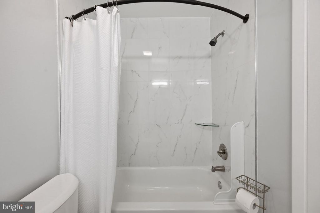 Image 18 of property listing at 11456 FRUITWOOD WAY #95, Germantown, MD 20876