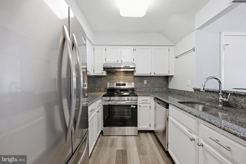Image 3 of property listing at 11456 FRUITWOOD WAY #95, Germantown, MD 20876