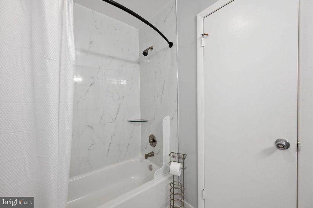 Image 30 of property listing at 11456 FRUITWOOD WAY #95, Germantown, MD 20876