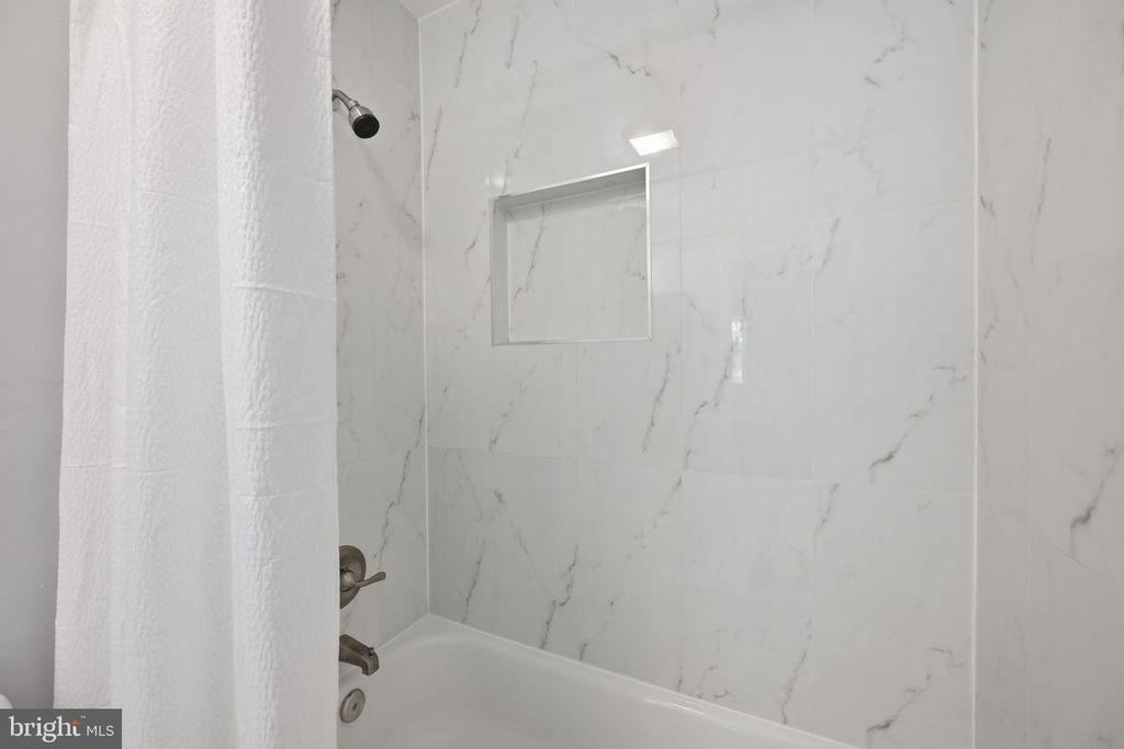 Image 31 of property listing at 11456 FRUITWOOD WAY #95, Germantown, MD 20876
