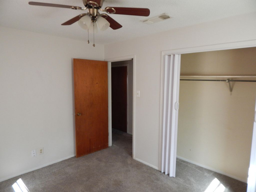 Image 7 of property listing at 822 Stonewall Drive, San Angelo, TX 76905