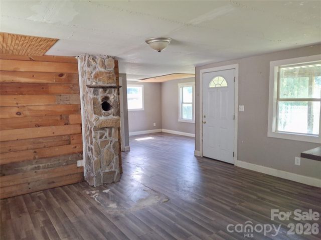 2795 Old Henson Cove Road, Canton, NC 28716
