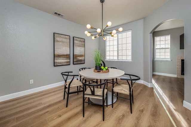 8271 Shay Cir, Stockton, CA 95212