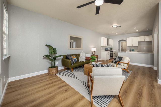 8271 Shay Cir, Stockton, CA 95212