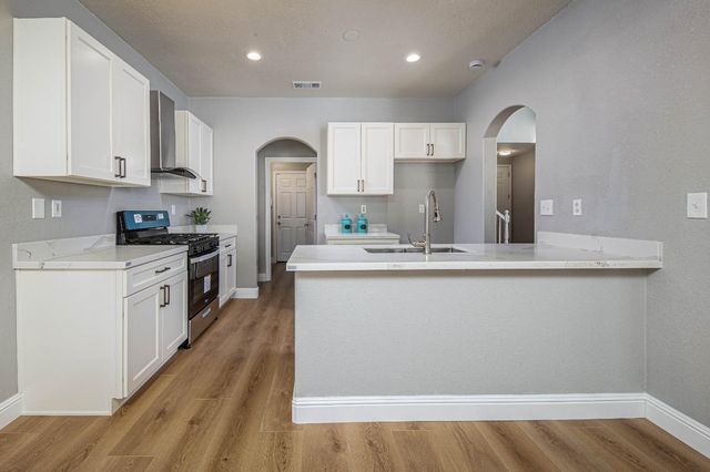 8271 Shay Cir, Stockton, CA 95212