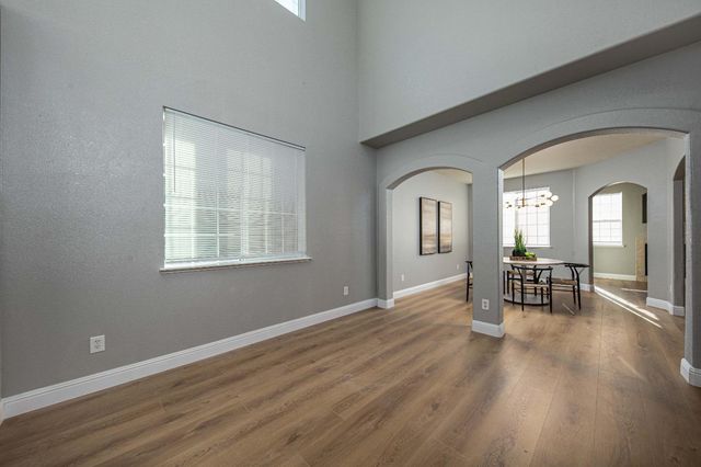 8271 Shay Cir, Stockton, CA 95212