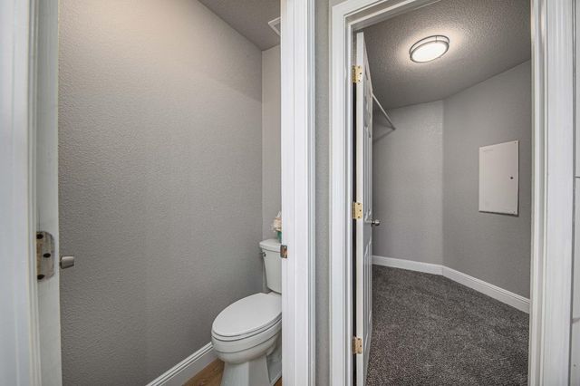 8271 Shay Cir, Stockton, CA 95212