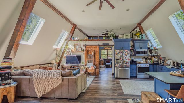 437 Georges Hill Road, Southbury, CT 06488