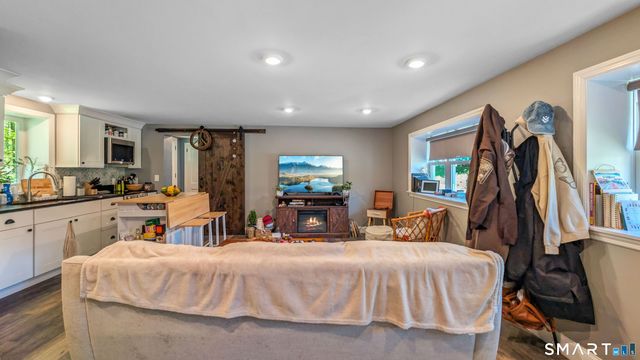 437 Georges Hill Road, Southbury, CT 06488