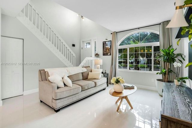 690 NW 159th Ln, Pembroke Pines, FL 33028