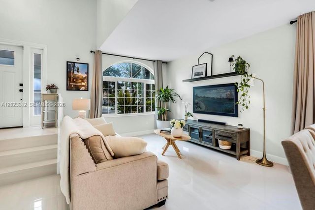 690 NW 159th Ln, Pembroke Pines, FL 33028