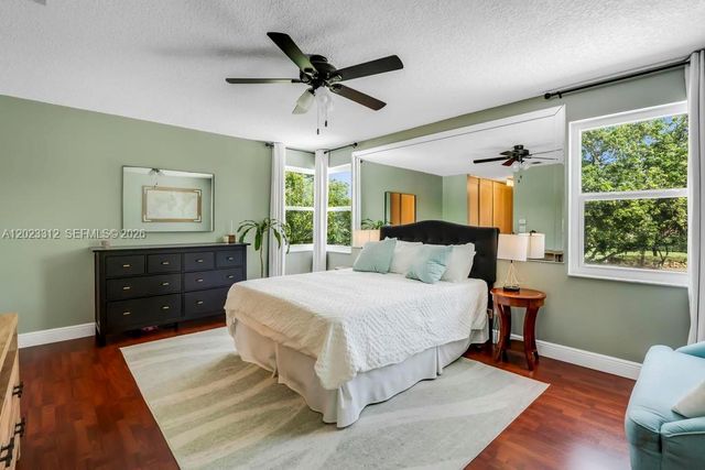 690 NW 159th Ln, Pembroke Pines, FL 33028