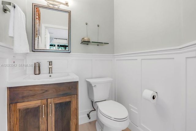 690 NW 159th Ln, Pembroke Pines, FL 33028