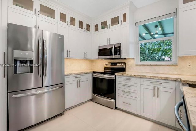 690 NW 159th Ln, Pembroke Pines, FL 33028