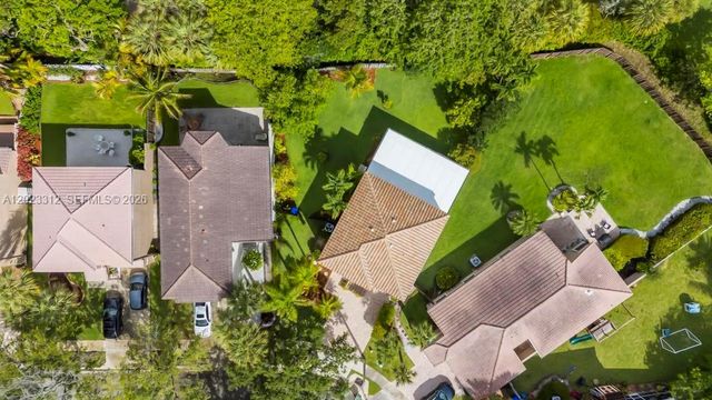 690 NW 159th Ln, Pembroke Pines, FL 33028