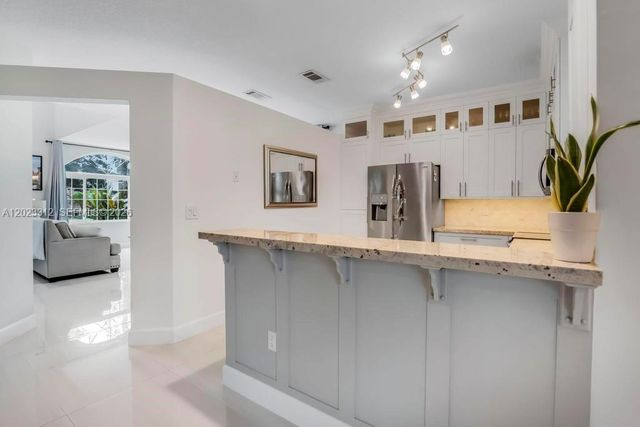 690 NW 159th Ln, Pembroke Pines, FL 33028