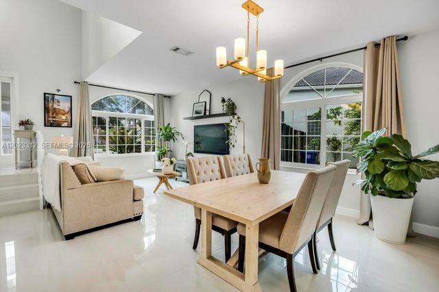 690 NW 159th Ln, Pembroke Pines, FL 33028