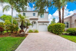 690 NW 159th Ln, Pembroke Pines, FL 33028