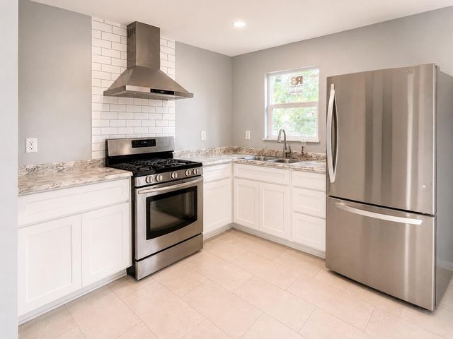 635 Nancy Rose 1, Houston, TX 77015