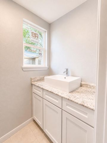 635 Nancy Rose 1, Houston, TX 77015