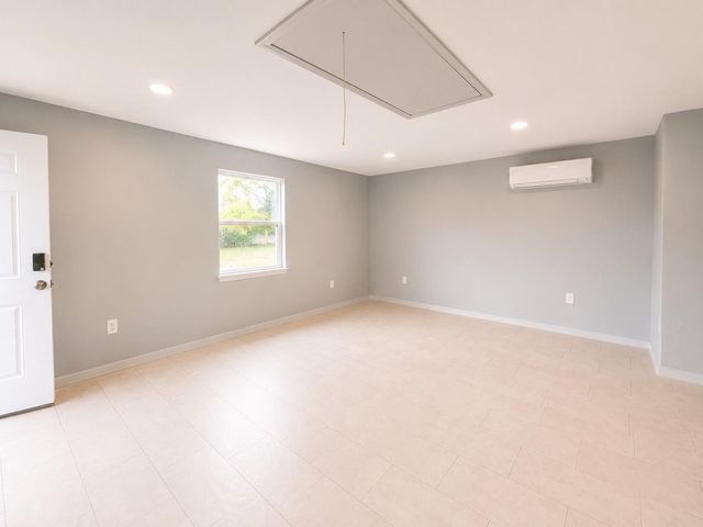 635 Nancy Rose 1, Houston, TX 77015