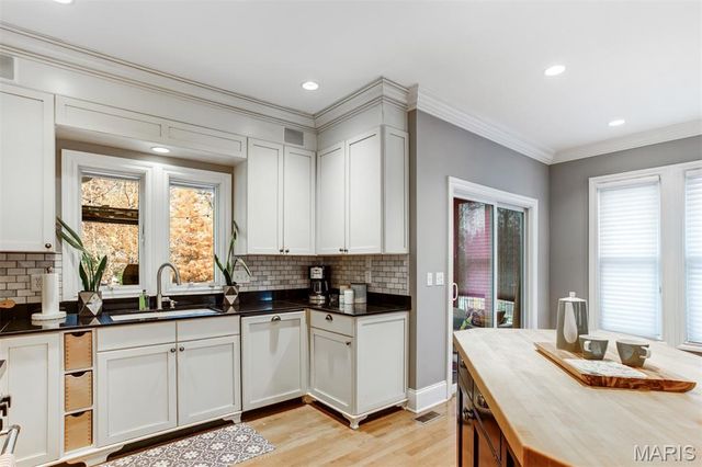 719 Yale Avenue, Webster Groves, MO 63119