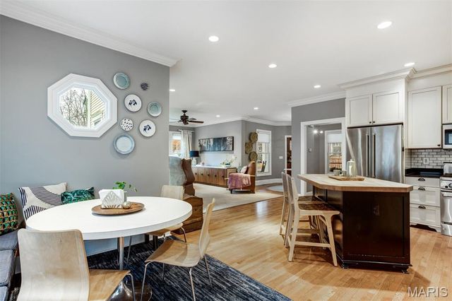 719 Yale Avenue, Webster Groves, MO 63119