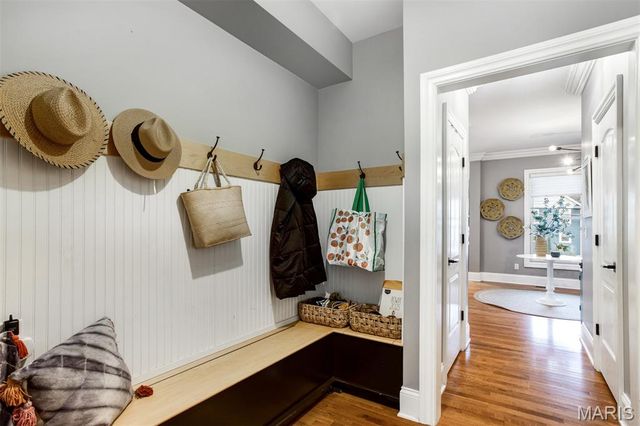 719 Yale Avenue, Webster Groves, MO 63119