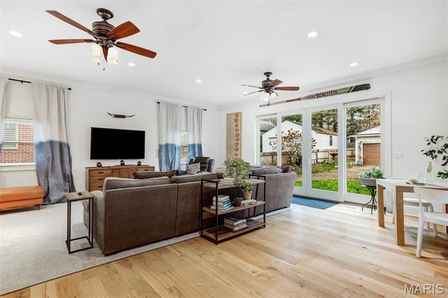 719 Yale Avenue, Webster Groves, MO 63119