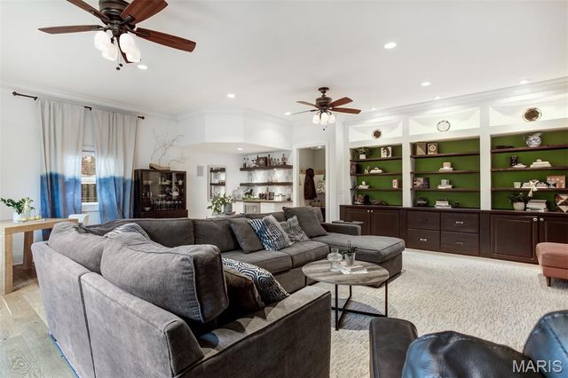 719 Yale Avenue, Webster Groves, MO 63119