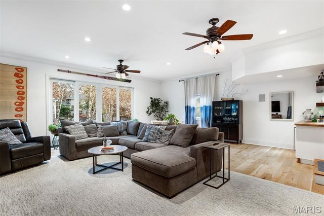 719 Yale Avenue, Webster Groves, MO 63119