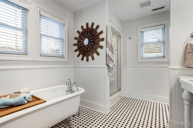 719 Yale Avenue, Webster Groves, MO 63119