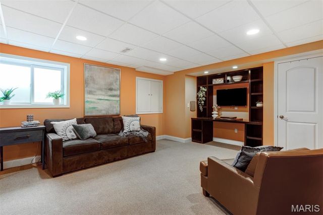 719 Yale Avenue, Webster Groves, MO 63119