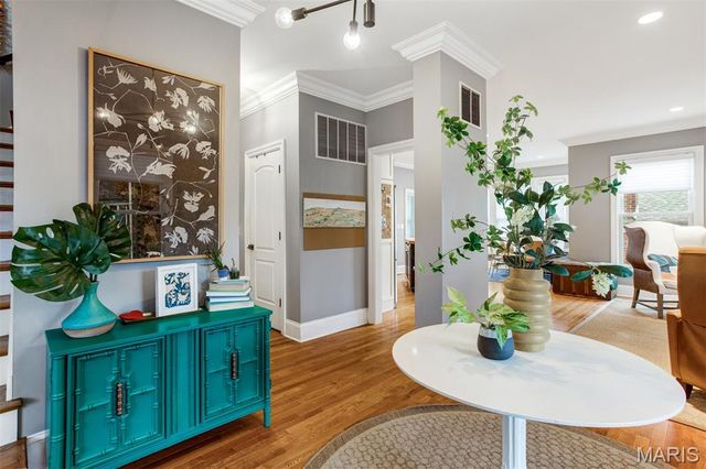 719 Yale Avenue, Webster Groves, MO 63119