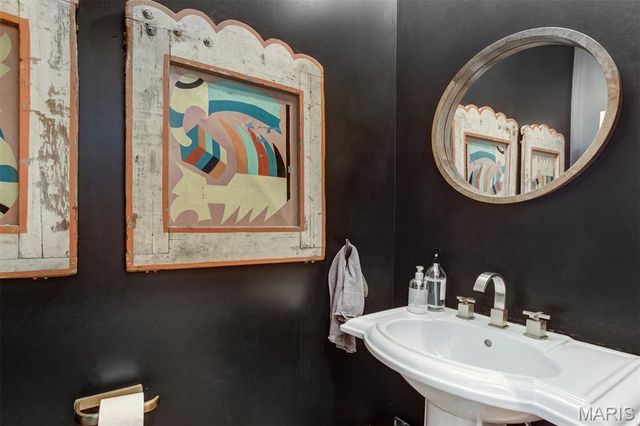 719 Yale Avenue, Webster Groves, MO 63119