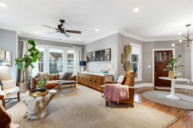 719 Yale Avenue, Webster Groves, MO 63119