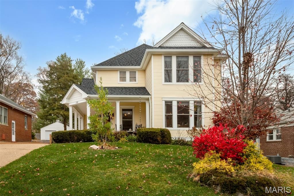 719 Yale Avenue, Webster Groves, MO 63119