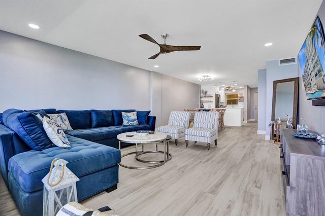 1169 Hillsboro 203, Hillsboro Beach, FL 33062