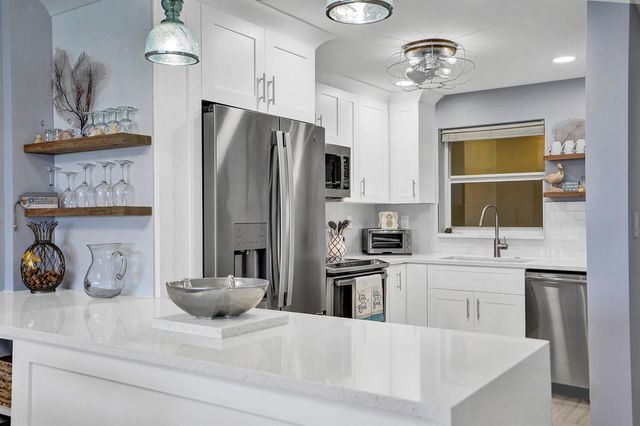 1169 Hillsboro 203, Hillsboro Beach, FL 33062