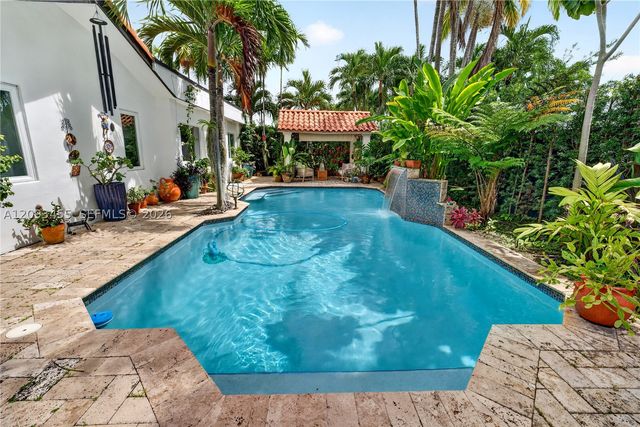 13310 NW 8th St, Miami, FL 33182