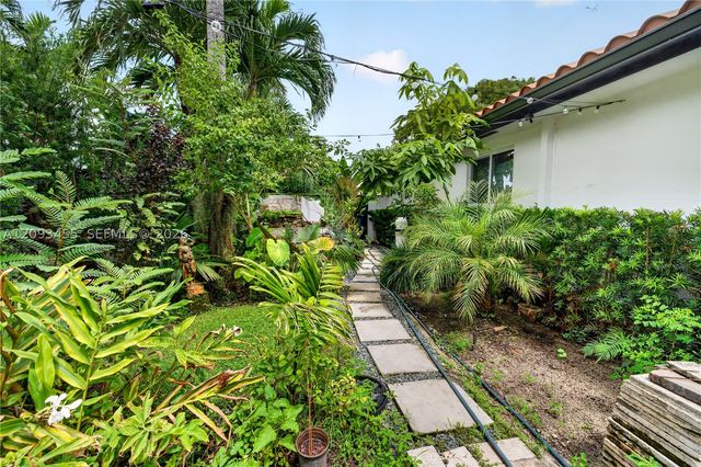 13310 NW 8th St, Miami, FL 33182