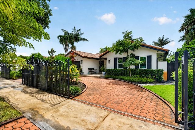 13310 NW 8th St, Miami, FL 33182