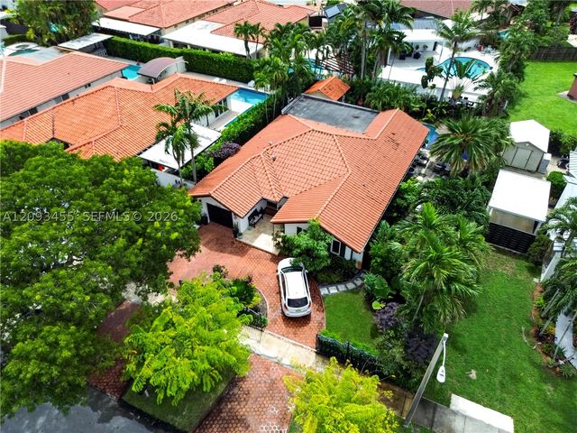 13310 NW 8th St, Miami, FL 33182