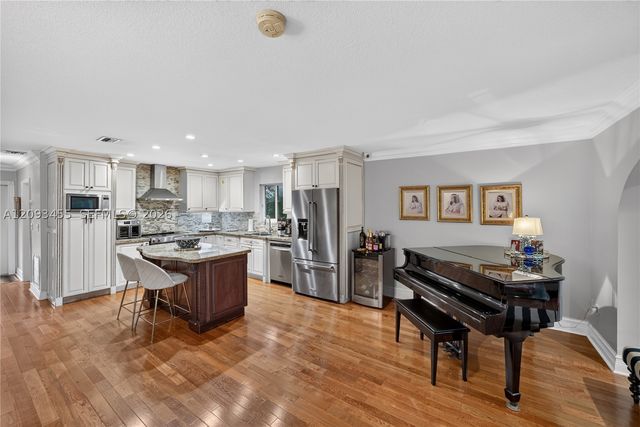 13310 NW 8th St, Miami, FL 33182