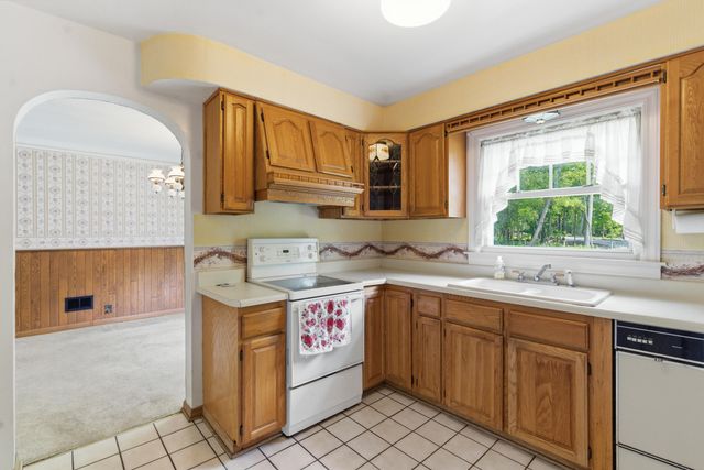 3624 E Shore Drive, Portage City, MI 49002