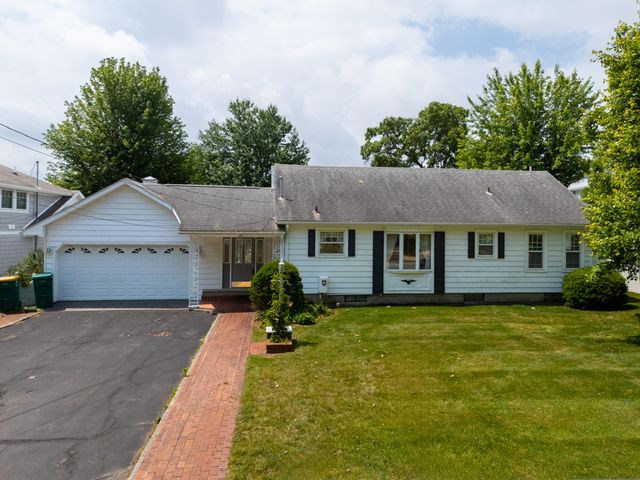3624 E Shore Drive, Portage City, MI 49002