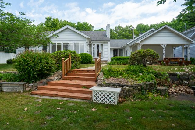 3624 E Shore Drive, Portage City, MI 49002